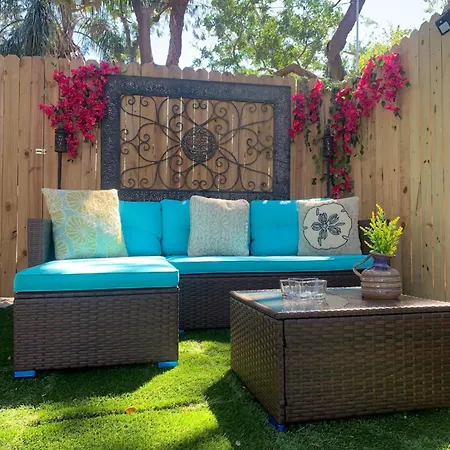 Mini Studio: 10 Min/Siesta Key/Private Entrance/